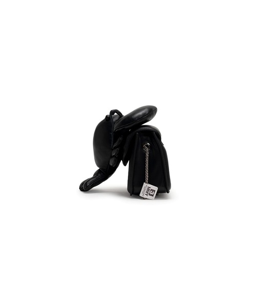 Maison MIHARA YASUHIRO(メゾンミハラヤスヒロ)の「"DOLLS" Lobster Attached Chain MIni Bag(ショルダーバッグ・メンズ・ブラック・FREE)」の2枚目の写真