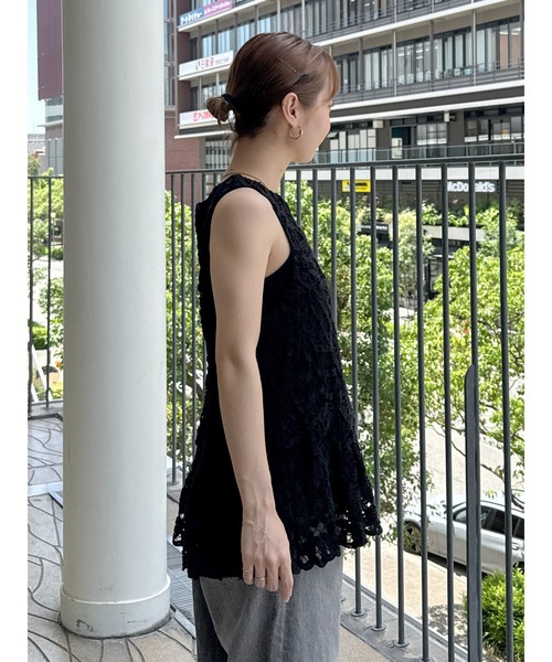 Ungrid(アングリッド)の「バテンレーストップス(シャツ/ブラウス・レディース・オフホワイト/ブラック・FREE)」の12枚目の写真