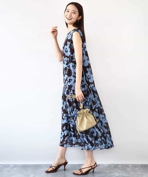 MK MICHEL KLEIN（エムケーミッシェルクラン）の「花柄ティアードワンピース/洗える（ワンピース・レディース・ブラウン/ネイビー・38）」の5枚目の写真