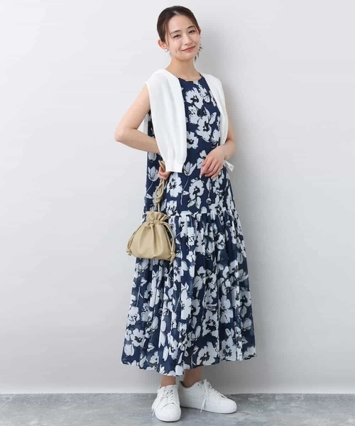 MK MICHEL KLEIN（エムケーミッシェルクラン）の「花柄ティアードワンピース/洗える（ワンピース・レディース・ブラウン/ネイビー・38）」の8枚目の写真