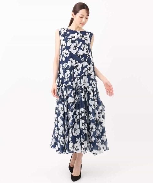 MK MICHEL KLEIN（エムケーミッシェルクラン）の「花柄ティアードワンピース/洗える（ワンピース・レディース・ブラウン/ネイビー・38）」の12枚目の写真
