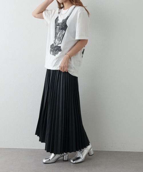 Lui's（ルイス）の「フェイクレザープリーツスカート（スカート・レディース・アイボリー/ダークブラウン/ブラック・36/38）」の10枚目の写真