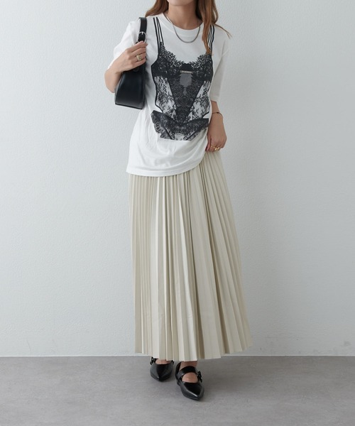 Lui's（ルイス）の「フェイクレザープリーツスカート（スカート・レディース・アイボリー/ダークブラウン/ブラック・36/38）」の16枚目の写真