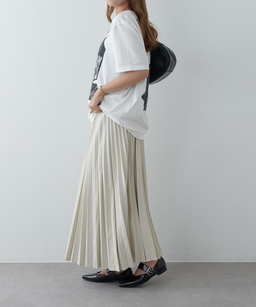Lui's（ルイス）の「フェイクレザープリーツスカート（スカート・レディース・アイボリー/ダークブラウン/ブラック・36/38）」の17枚目の写真