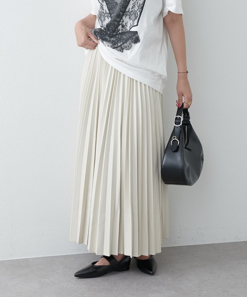 Lui's（ルイス）の「フェイクレザープリーツスカート（スカート・レディース・アイボリー/ダークブラウン/ブラック・36/38）」の14枚目の写真