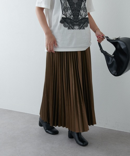 Lui's（ルイス）の「フェイクレザープリーツスカート（スカート・レディース・アイボリー/ダークブラウン/ブラック・36/38）」の22枚目の写真