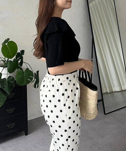 prose verse(プロズヴェール)の「襟付きフロントパールニット(ニット/セーター・レディース・ブラック系その他/ブラック系その他2/ブラック・MEDIUM)」の9枚目の写真