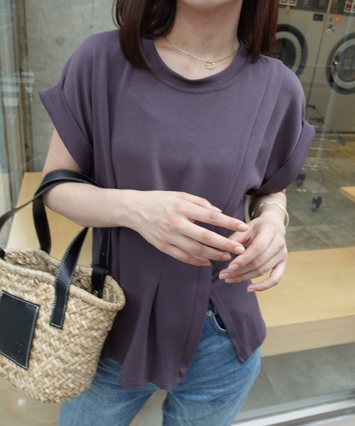 CORNERS(コーナーズ)の「タック入りフレンチスリーブスリットTシャツ(Tシャツ/カットソー・レディース・オフホワイト/チャコールグレー/ブラック・M)」の3枚目の写真