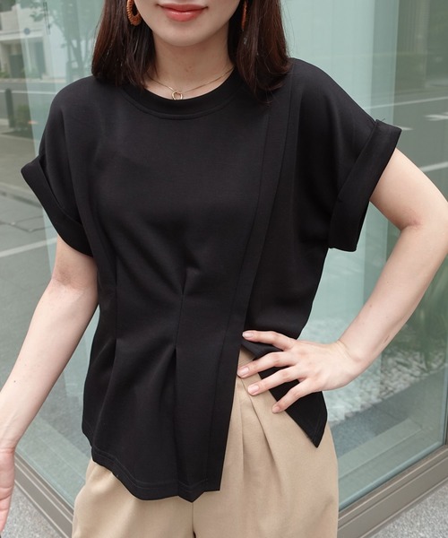 CORNERS(コーナーズ)の「タック入りフレンチスリーブスリットTシャツ(Tシャツ/カットソー・レディース・オフホワイト/チャコールグレー/ブラック・M)」の2枚目の写真