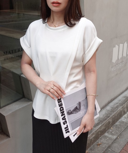 CORNERS(コーナーズ)の「タック入りフレンチスリーブスリットTシャツ(Tシャツ/カットソー・レディース・オフホワイト/チャコールグレー/ブラック・M)」の8枚目の写真