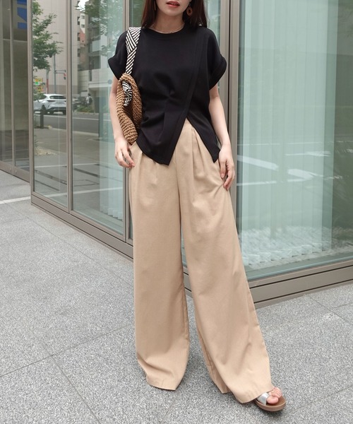 CORNERS(コーナーズ)の「タック入りフレンチスリーブスリットTシャツ(Tシャツ/カットソー・レディース・オフホワイト/チャコールグレー/ブラック・M)」の19枚目の写真