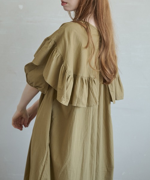 Crisp(クリスプ)の「フロントフリルパフロングワンピース(ワンピース・レディース・ブラック/カーキ・FREE)」の1枚目の写真