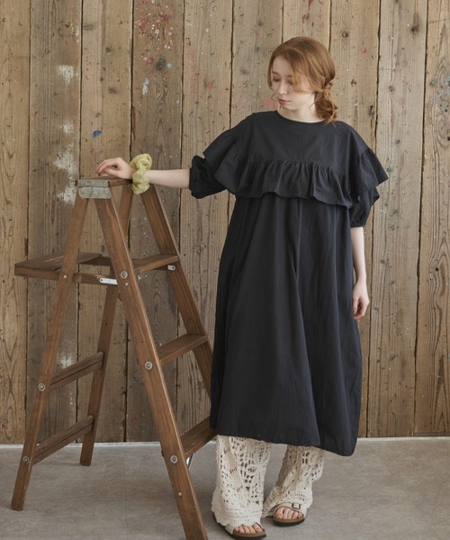 Crisp(クリスプ)の「フロントフリルパフロングワンピース(ワンピース・レディース・ブラック/カーキ・FREE)」の3枚目の写真