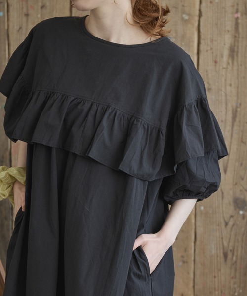 Crisp(クリスプ)の「フロントフリルパフロングワンピース(ワンピース・レディース・ブラック/カーキ・FREE)」の8枚目の写真