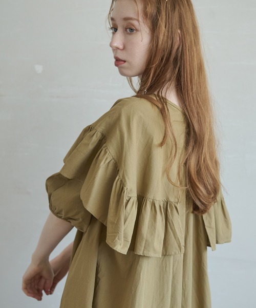 Crisp(クリスプ)の「フロントフリルパフロングワンピース(ワンピース・レディース・ブラック/カーキ・FREE)」の17枚目の写真
