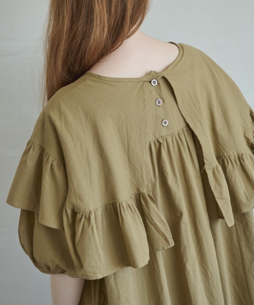 Crisp(クリスプ)の「フロントフリルパフロングワンピース(ワンピース・レディース・ブラック/カーキ・FREE)」の18枚目の写真