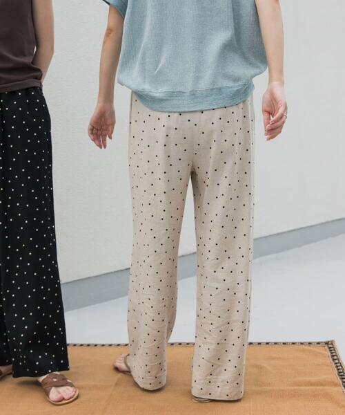 URBAN RESEARCH DOORS(アーバンリサーチドアーズ)の「リネンレーヨンドットイージーパンツ(その他パンツ・レディース・ナチュラル/ブラック・MEDIUM)」の4枚目の写真