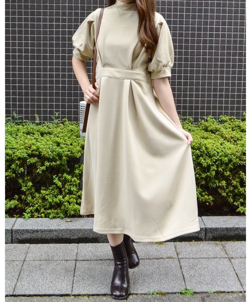 ＆soiree（アンドソワレ）の「【&soiree】ウエストタックパフスリーブワンピース（ワンピース・レディース・ブルー/ネイビー/ベージュ・MEDIUM/SMALL）」の16枚目の写真