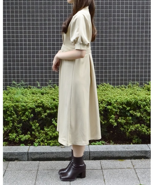 ＆soiree（アンドソワレ）の「【&soiree】ウエストタックパフスリーブワンピース（ワンピース・レディース・ブルー/ネイビー/ベージュ・MEDIUM/SMALL）」の17枚目の写真