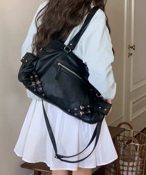 gossip!ロサンゼルス(ゴシップロサンゼルス)の「Y2K大容量レトロバイカーバッグ(2WAY/ショルダー&トート)(ショルダーバッグ・レディース・オフホワイト/ブラック・FREE)」の6枚目の写真