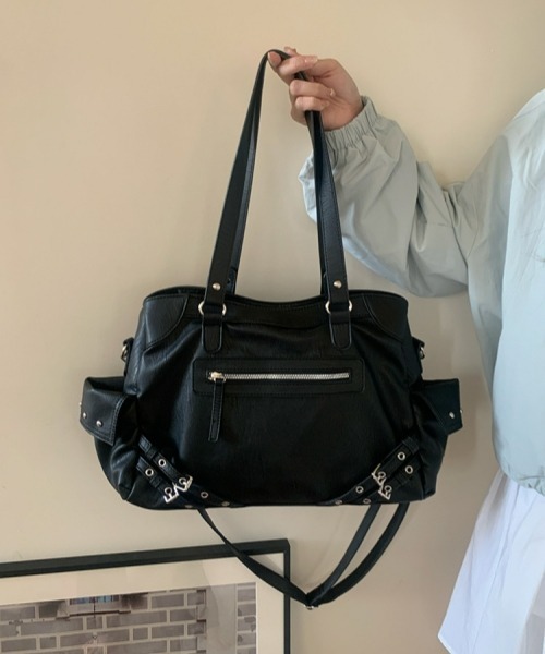 gossip!ロサンゼルス(ゴシップロサンゼルス)の「Y2K大容量レトロバイカーバッグ(2WAY/ショルダー&トート)(ショルダーバッグ・レディース・オフホワイト/ブラック・FREE)」の9枚目の写真