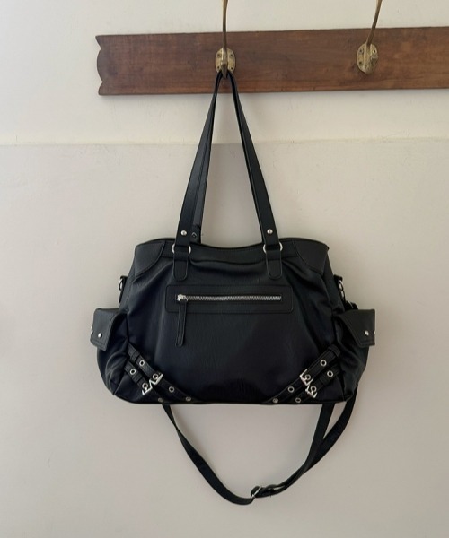 gossip!ロサンゼルス(ゴシップロサンゼルス)の「Y2K大容量レトロバイカーバッグ(2WAY/ショルダー&トート)(ショルダーバッグ・レディース・オフホワイト/ブラック・FREE)」の10枚目の写真