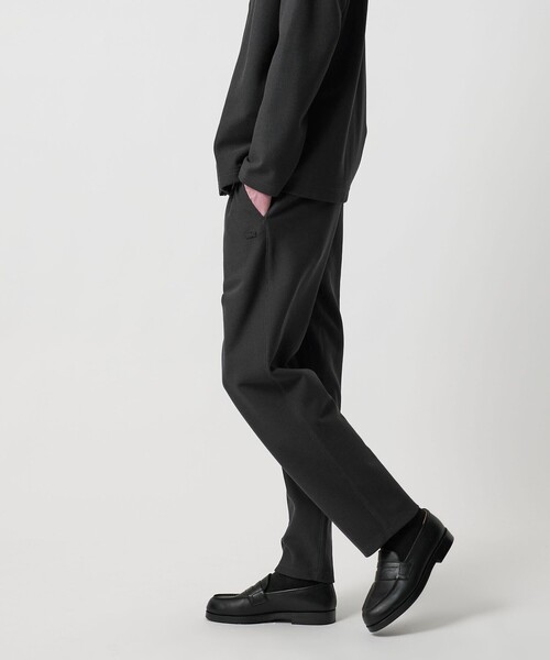 LACOSTE（ラコステ）の「＜LACOSTE for BEAUTY&YOUTH＞ワントーン ロゴ パンツ（その他パンツ・メンズ・ブラック/ダークグレー・S/M/L）」の3枚目の写真