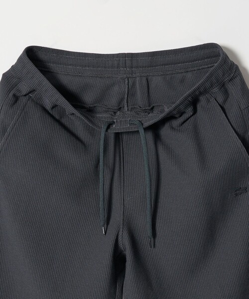 LACOSTE（ラコステ）の「＜LACOSTE for BEAUTY&YOUTH＞ワントーン ロゴ パンツ（その他パンツ・メンズ・ブラック/ダークグレー・S/M/L）」の22枚目の写真