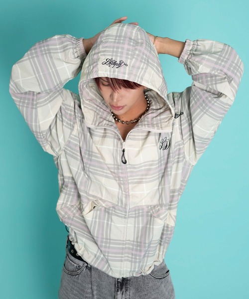 LTR DEPTH（レイターデプス）の「LTR DEPTH/チェックロゴフードブルゾン（ブルゾン・メンズ・ブラック系その他/ピンク系その他・MEDIUM/LARGE）」の11枚目の写真