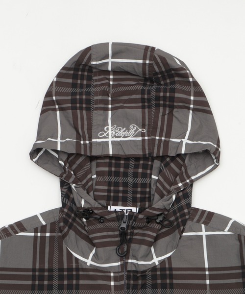 LTR DEPTH（レイターデプス）の「LTR DEPTH/チェックロゴフードブルゾン（ブルゾン・メンズ・ブラック系その他/ピンク系その他・MEDIUM/LARGE）」の3枚目の写真