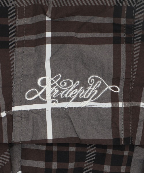 LTR DEPTH（レイターデプス）の「LTR DEPTH/チェックロゴフードブルゾン（ブルゾン・メンズ・ブラック系その他/ピンク系その他・MEDIUM/LARGE）」の4枚目の写真