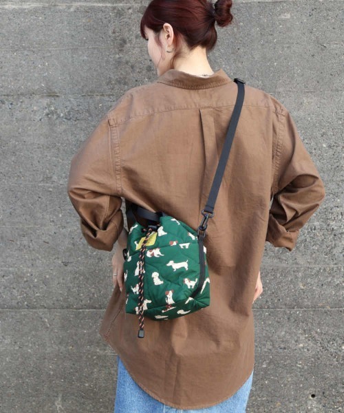 KiU(キウ)の「【KiU and BleuBleuet】KiUパデッドポケッタフルミニバッグ(ショルダーバッグ・レディース・アイボリー/ブラック/その他/その他1/ブルー系/グリーン系/その他2/その他3・FREE)」の14枚目の写真
