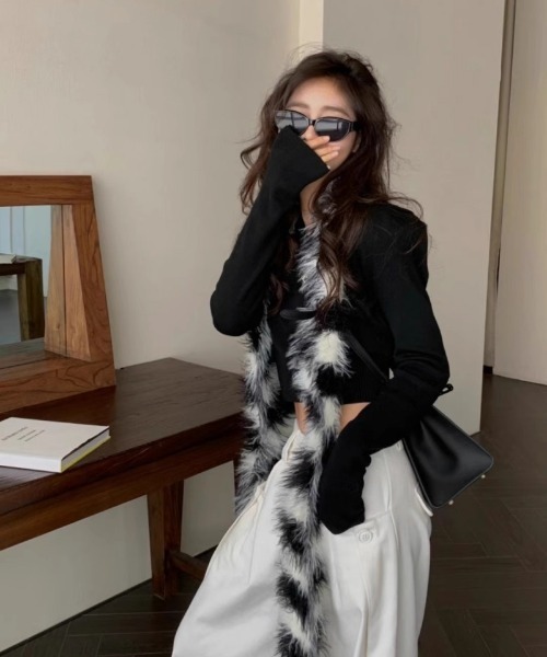 Ritzy(リッツィー)の「ショート丈 ニット ヘンリーネック フードトップス(ニット/セーター・レディース・ブラック/ホワイト/オレンジ/グレー・FREE)」の21枚目の写真