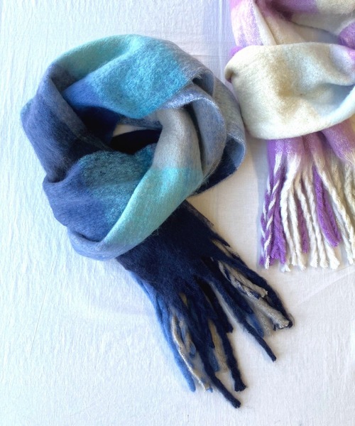 Q(キュー)の「ボリュームチェックマフラー(マフラー・レディース・パープル系その他/ブルー系その他・ONE SIZE)」の3枚目の写真