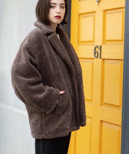 OPAQUE.CLIP（オペークドットクリップ）の「フェイクボア コクーンPコート（ピーコート・レディース・ダークグレー/キャメル/ブラウン系・00）」の21枚目の写真