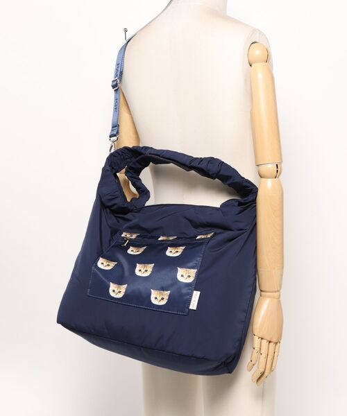 PAUL & JOE ACCESSOIRES(ポールアンドジョーアクセソワ)の「ポール & ジョー アクセソワ トラベルトート <ヌネット>(トートバッグ・レディース・ピンク/ネイビー/グレー・FREE)」の21枚目の写真