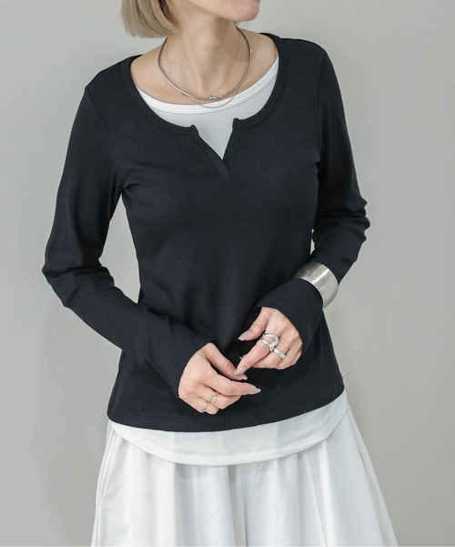 SUGAR BISKET(シュガービスケット)の「カップ付きレイヤードデザイントップス(Tシャツ/カットソー・レディース・ブラック/グレー/ベージュ・フリー)」の2枚目の写真