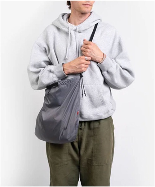 LANDER(ランダ―)の「LANDER / PACKABLE BAG 8L(トートバッグ・メンズ・チャコールグレー・FREE)」の5枚目の写真