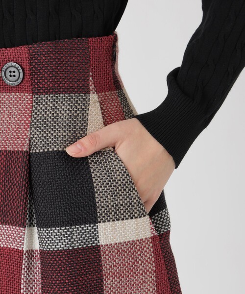 BLUE LABEL CRESTBRIDGE(ブルーレーベルクレストブリッジ)の「クレストブリッジチェックスラブプリペラキュロットパンツ(その他パンツ・レディース・ブラック/レッド/イエロー系その他3・36/38)」の16枚目の写真