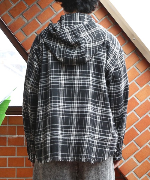 ８(eight)（エイト）の「オーバーサイズフードシャツ（シャツ/ブラウス・メンズ・イエロー/パープル/ピンク/ブラック・MEDIUM/LARGE）」の9枚目の写真