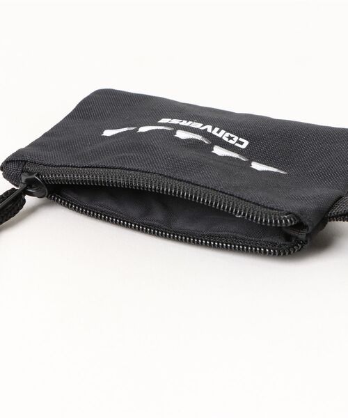 CONVERSE（コンバース）の「【CONVERSE/コンバース】【取り外しポーチ付・30L】スニーカープリント バックパック 大容量リュック PCスリーブ（バックパック/リュック・メンズ・ホワイト/ブラック・FREE）」の6枚目の写真