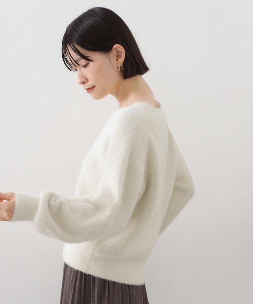 THE SHOP TK (ザ ショップ ティーケー )の「【洗える】上品にきらめく フェザーラメニット(ニット/セーター・レディース・アイボリー/スミクロ/ナチュラル/ワインレッド・12/13)」の6枚目の写真