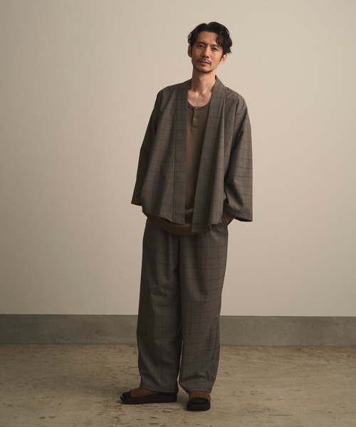 和ROBE（ワローブ）の「2025年秋冬の和ROBE / WA Y SHIRT（カーディガン/ボレロ・メンズ・ネイビー/グレー・2/3）」の8枚目の写真