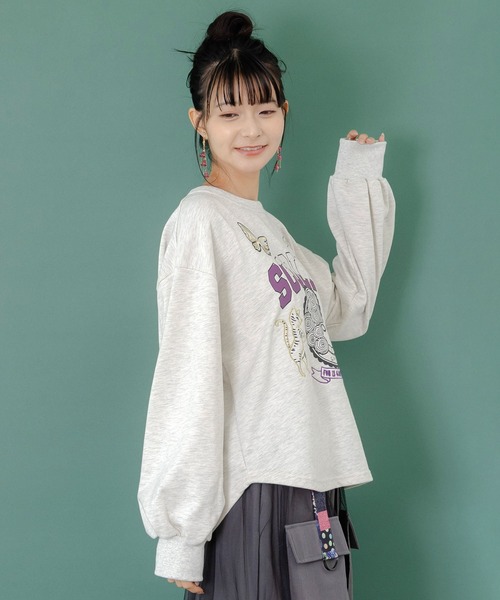 ScoLar(スカラー)の「153698:スカラーちゃん×トラ×蝶刺繍 ミニ裏毛プルオーバー(Tシャツ/カットソー・レディース・ブラック/杢グレー/グリーン・M)」の6枚目の写真