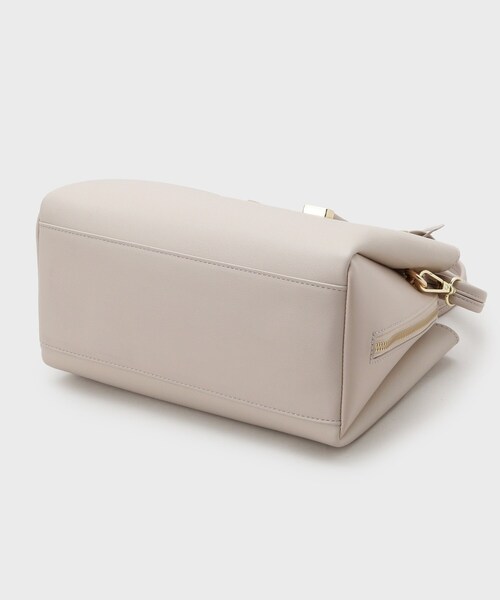 OPAQUE.CLIP（オペークドットクリップ）の「【2WAY】合皮ミドルサイズボストンバッグ（ボストンバッグ・レディース・ナチュラル/ブラック・00）」の11枚目の写真