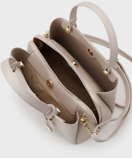 OPAQUE.CLIP（オペークドットクリップ）の「【2WAY】合皮ミドルサイズボストンバッグ（ボストンバッグ・レディース・ナチュラル/ブラック・00）」の12枚目の写真