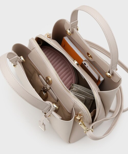 OPAQUE.CLIP（オペークドットクリップ）の「【2WAY】合皮ミドルサイズボストンバッグ（ボストンバッグ・レディース・ナチュラル/ブラック・00）」の14枚目の写真