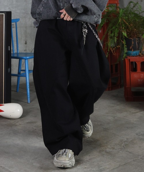 ILL'S（イルズ）の「バレルレッグ チノパンツ メンズ レディース ユニセックス（チノパンツ・メンズ・ブラック/ベージュ・M/L）」の2枚目の写真