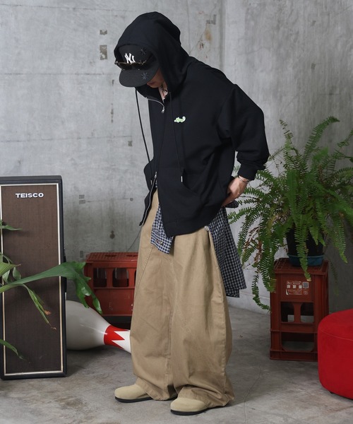 ILL'S（イルズ）の「バレルレッグ チノパンツ メンズ レディース ユニセックス（チノパンツ・メンズ・ブラック/ベージュ・M/L）」の8枚目の写真