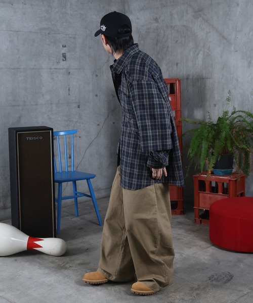 ILL'S（イルズ）の「バレルレッグ チノパンツ メンズ レディース ユニセックス（チノパンツ・メンズ・ブラック/ベージュ・M/L）」の22枚目の写真